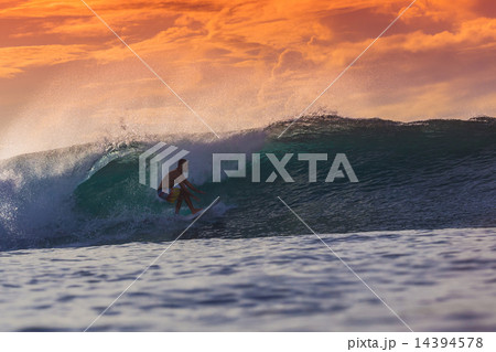 Surfer on Amazing Wave Surfer on Amazing Wave 14394578