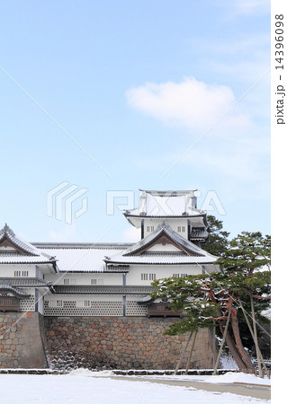 冬の金沢城公園（菱櫓・五十間長屋・橋爪門続櫓） 14396098