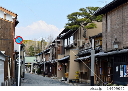 京都上七軒の街並みの写真素材