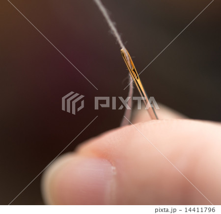 糸通し 14411796