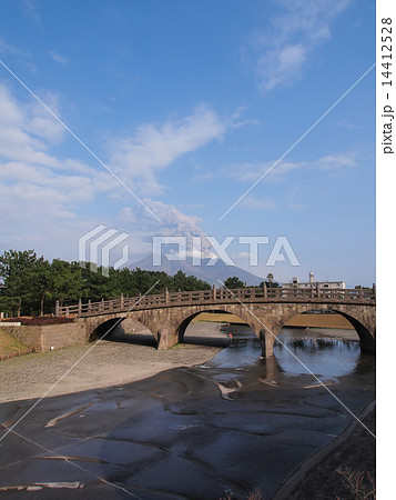 桜島と西田橋 14412528