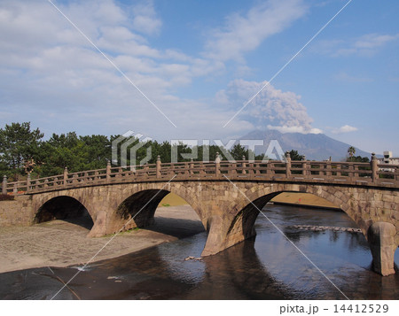 桜島と西田橋 14412529
