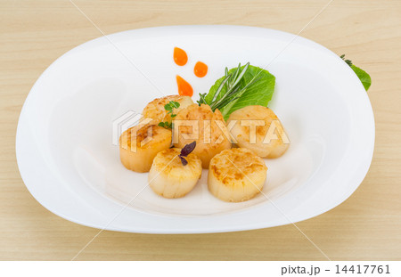 Grilled scallops Grilled scallops 14417761