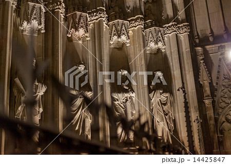 Sculptures in carved church, Santa Maria del Mar Church, Barcelona, Catalonia, Spain 14425847