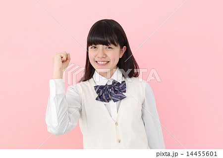 ガッツポーズの女子校生 14455601
