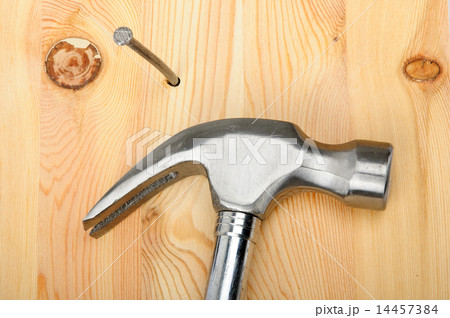 Hammer and nail 14457384