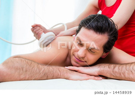 Couple in traditional clothing Couple in traditional clothing 14458939