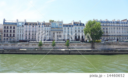 セーヌ川とアパート セーヌ川とアパート 14460652