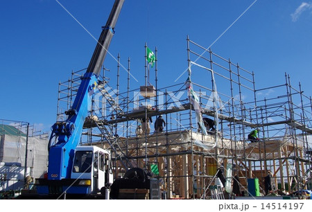 住宅の組立　住宅の組立作業 14514197