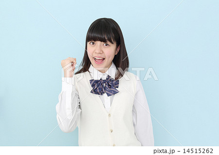 ガッツポーズをする女子校生 14515262