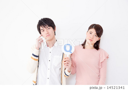 疑問を持つカップル 14521341