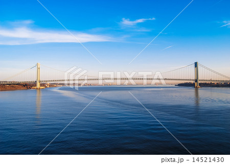 New York City's Verrazano-Narrow's bridge New York City's Verrazano-Narrow's bridge 14521430