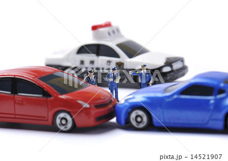 パトロールしている警察官 パトロールしている警察官 14521907