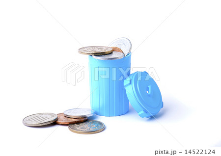 ゴミ箱に捨てられたお金 14522124