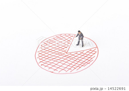 赤ペンで書かれたイラストのグラフと経営者 14522691