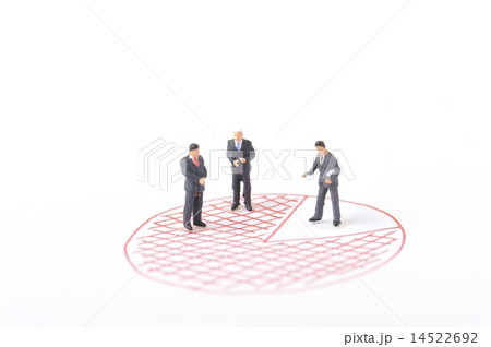 赤ペンで書かれたイラストのグラフと経営者 14522692