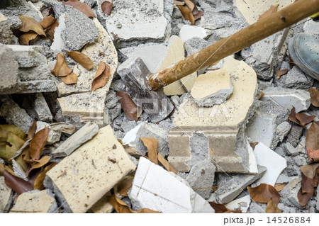 Bricks debris 14526884