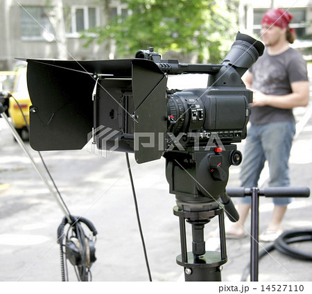 stand hd-camcorder on nature 14527110