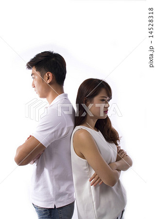 Young Couple standoff 14528318