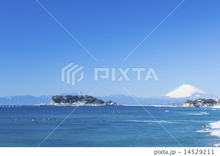 七里ケ浜の富士山と江ノ島 七里ケ浜の富士山と江ノ島 14529211