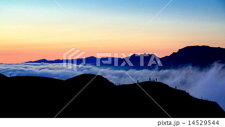 夜明け 夜明け 14529544