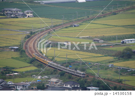 上郡付近を行く山陽本線115系 上郡付近を行く山陽本線115系 14530158