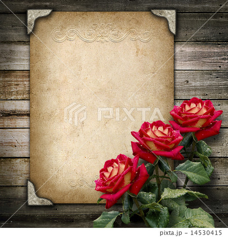 Old vintage frame for photos and a bouquet 14530415