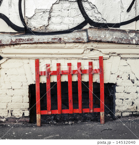 Old red wooden fence and old grungy wall 14532040