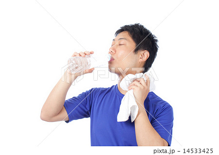 スポーツウェアの男性 14533425