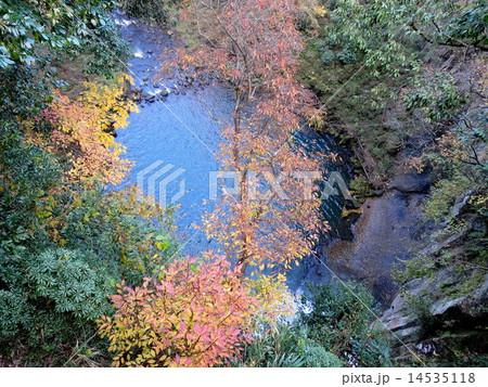 阿蘇 下城滝 紅葉の滝壺 阿蘇 下城滝 紅葉の滝壺 14535118