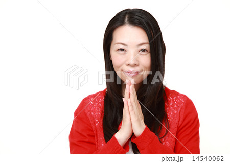 祈る女性 14540062
