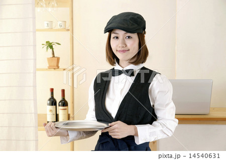 ハンチング帽の若い女性 ハンチング帽の若い女性 14540631