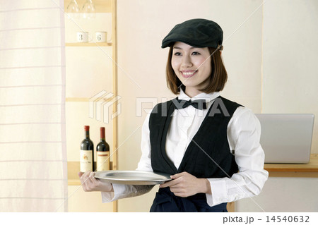 ハンチング帽の若い女性 14540632