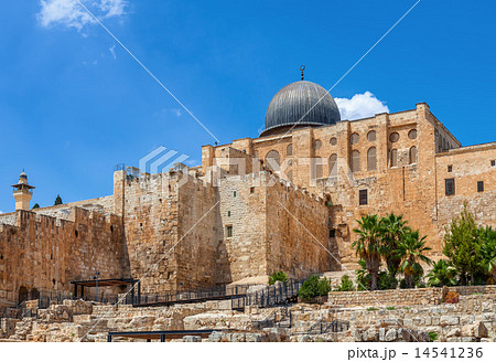 Ancient walls and Al Aqsa Mosque in Jerusalem. 14541236