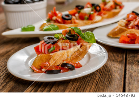 Bruschetta and olives 14543792