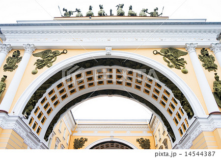 Arch of the entrance 14544387