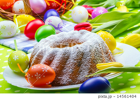 Easter cake eggs and tulips 14561404