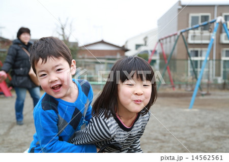 仲良し幼稚園生 14562561