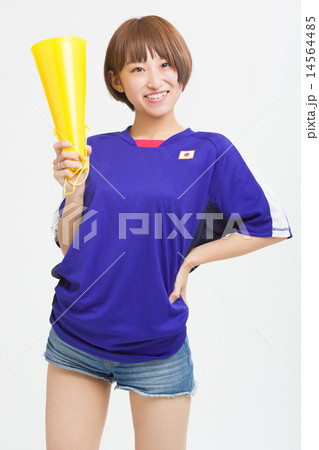 サムライブルーのユニフォームを着た可愛い女の子 14564485