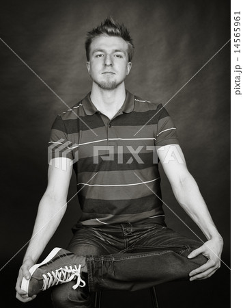 Expressive man 14565961