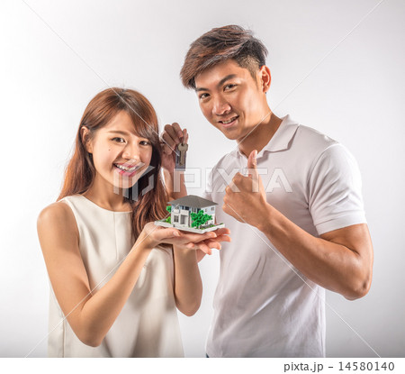 Couple Buy House and Happy 14580140