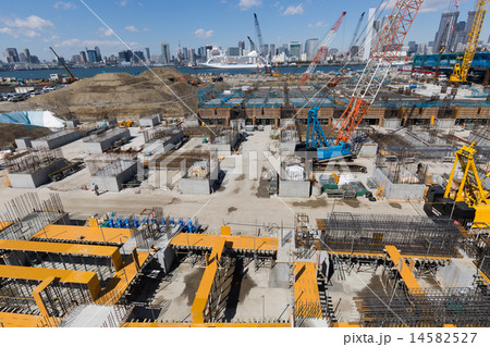 再開発中の豊洲地区 14582527
