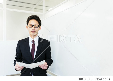 ビジネス会議 14587713