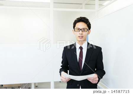 ビジネス会議 14587715
