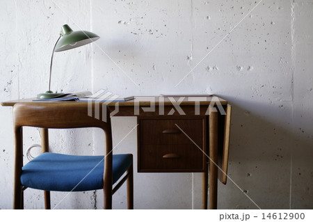 desk 14612900