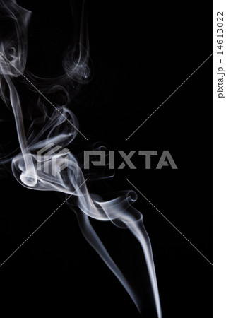 線香の煙 14613022