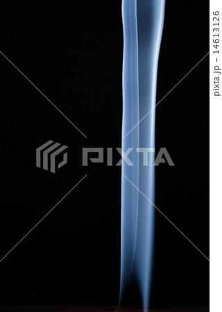 線香の煙 14613126