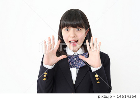 ビックリしている女子高生 14614364