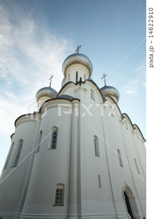 Church domes against the sky Church domes against the sky 14622910