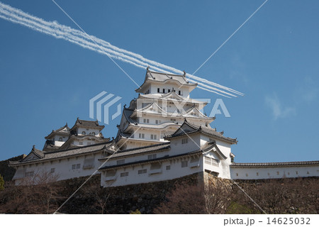 姫路城 修理完了式典 ブルーインパルス祝賀飛行 14625032